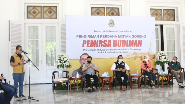 Atasi Kelangkaan Minyak Goreng Di Tengah Pandemi COVID-19 Melalui ...